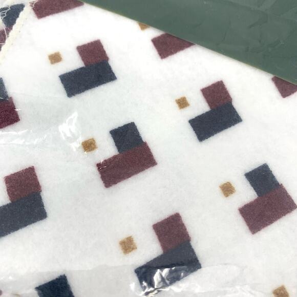 Vintage NWT Lady Pepperell Polyester Blend Queen 102”x90” Blanket Varsity Club - Picture 6 of 6